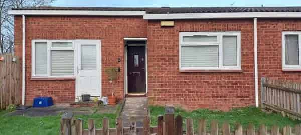 One Bedroom Bungalow with Garden and Wet Room