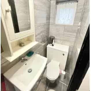 3 Bedroom Semi-Detached House Manchester