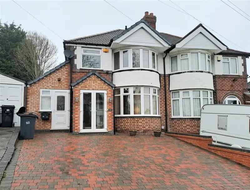 3 Bedroom Semi-Detached House For Sale