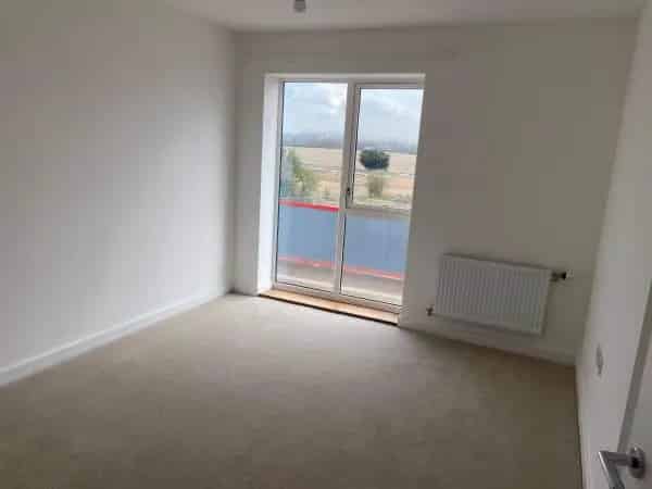 2 Bedroom Flat Chichester Graylingwell Estate Pets Allowed
