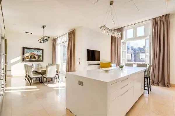 Buckingham Gate, London, SW1E 6JP | Property for sale | Savills