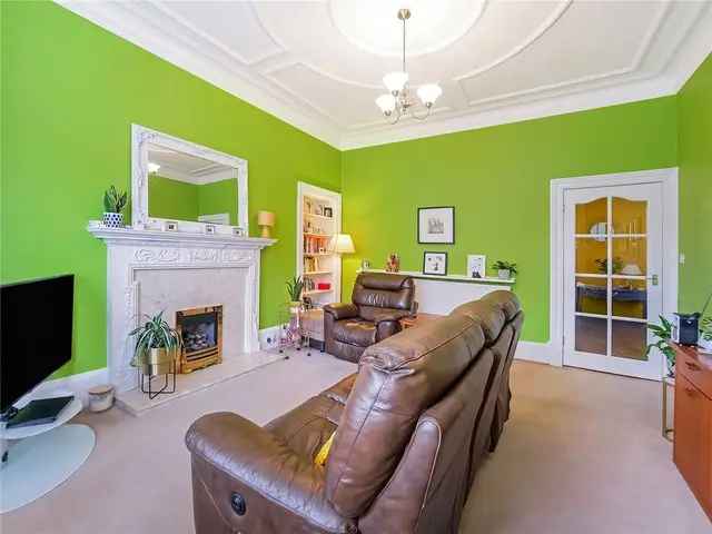 2 Bedroom Flat for Sale Near Esplanade