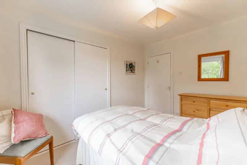 Spacious 2-Bedroom Flat in Quiet Residential Area