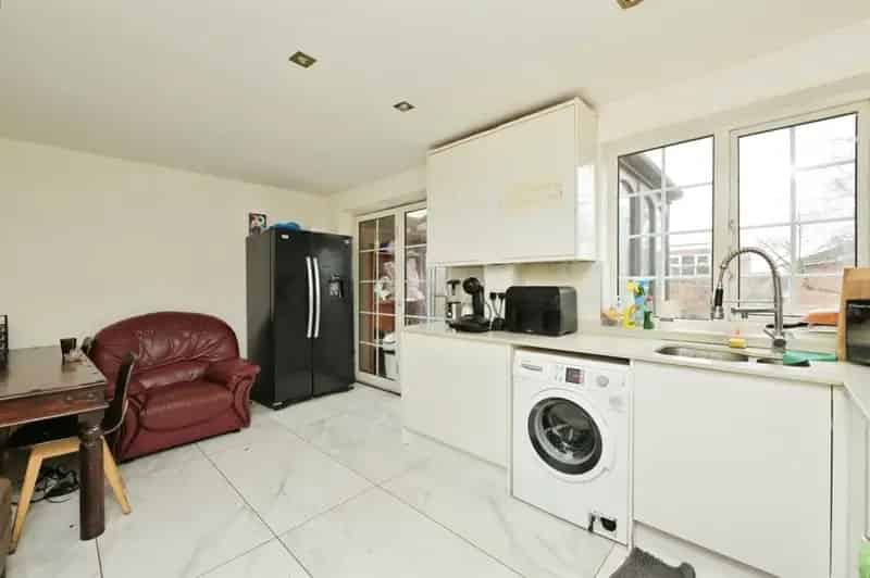 6 Bed HMO Potential Northampton - High Rental Income
