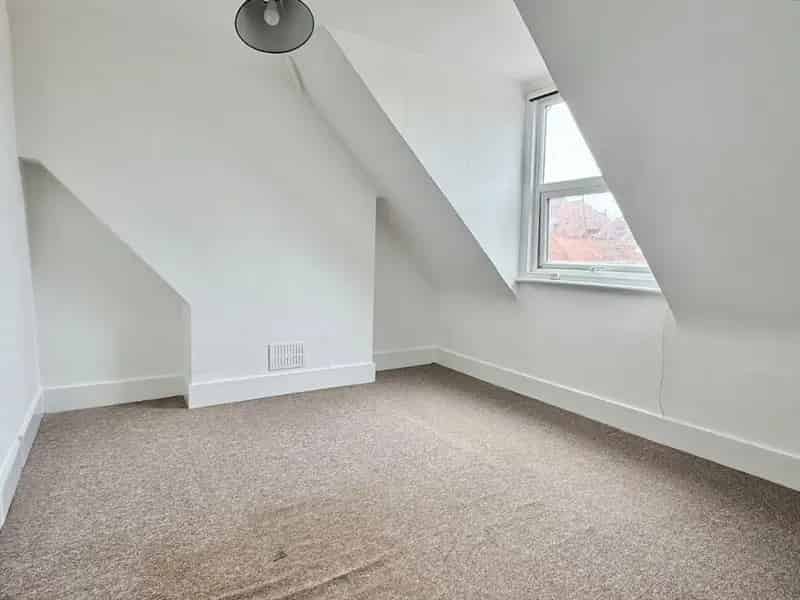 1 Bedroom Flat for Sale Folkestone Kent CT19
