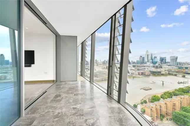 Luxury 2-Bedroom Apartment in One Blackfriars London