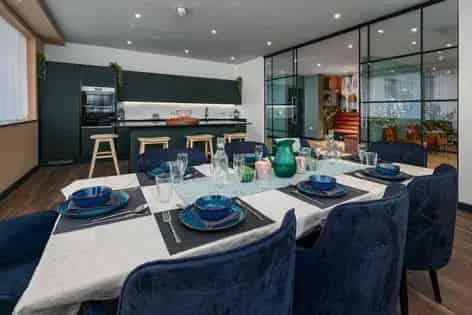 1 Bedroom Apartment Southampton Modern Amenities Pet-Friendly