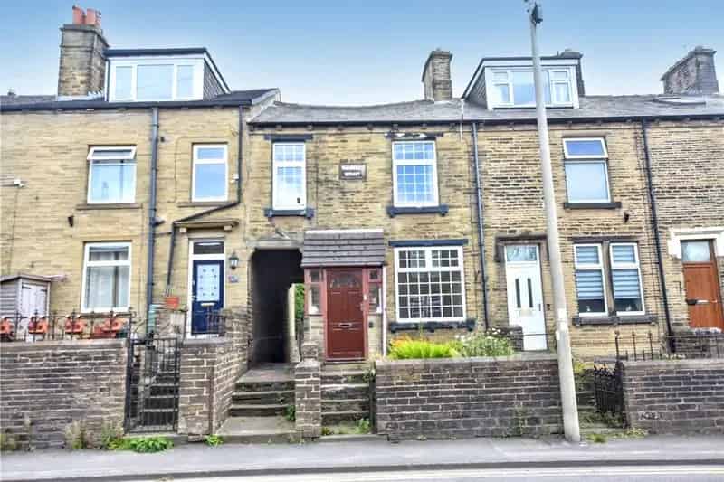 3 Bedroom Terraced House For Sale - Modernisation Needed