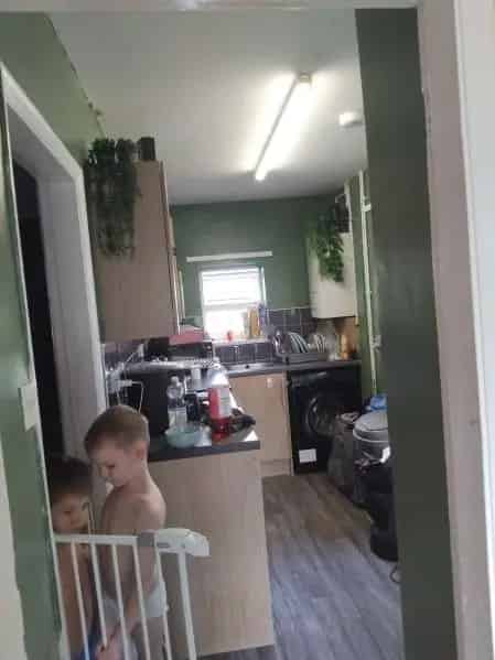 3 Bed Semi Detached House Near School and Park