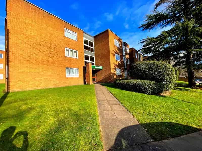 2 Bedroom Flat to Rent