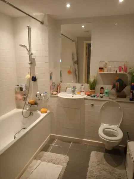 Flat For Rent in London, England