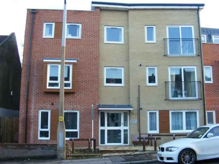 4 bedroom flat to rent