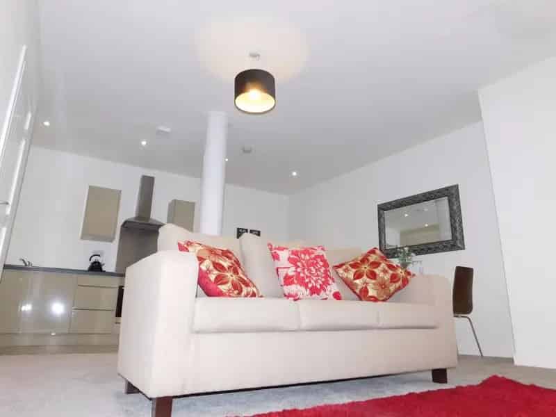 Luxury 1-Bedroom City Centre Apartment - Fully Furnished