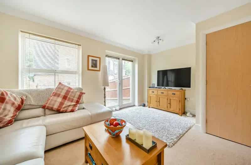 2 Bedroom Semi Detached House For Sale No Onward Chain
