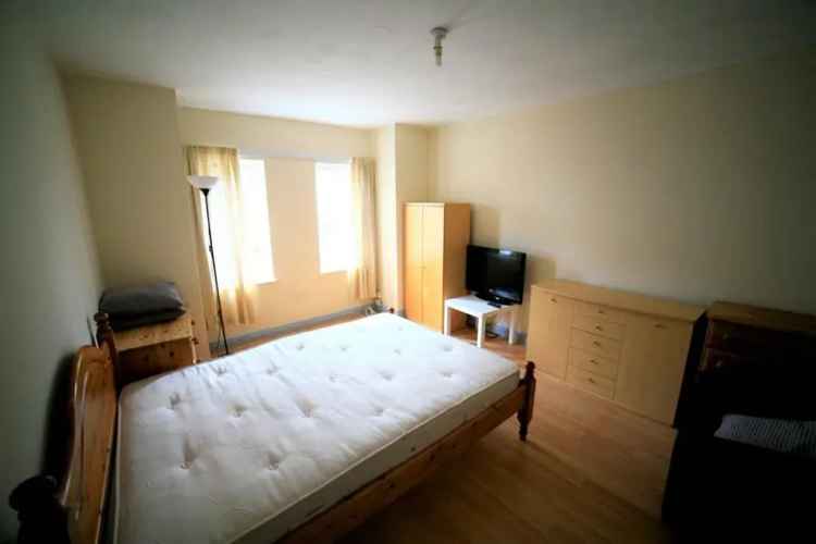 4 Bedroom Furnished House for Rent