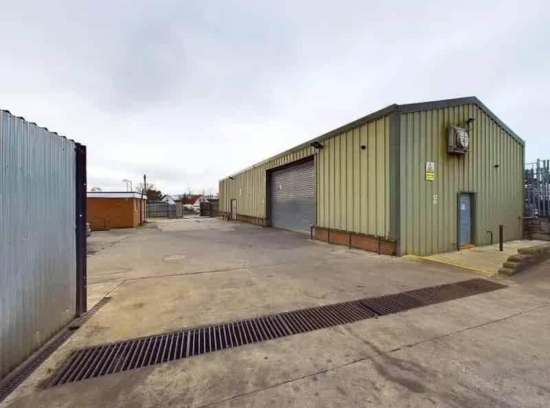 Industrial Unit with Office Space and Secure Yard