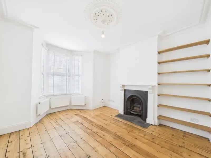 2 Bedroom Victorian Terraced House
