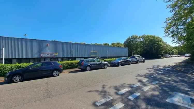 Industrial Unit for Motor Vehicle Repair Near Central Milton Keynes