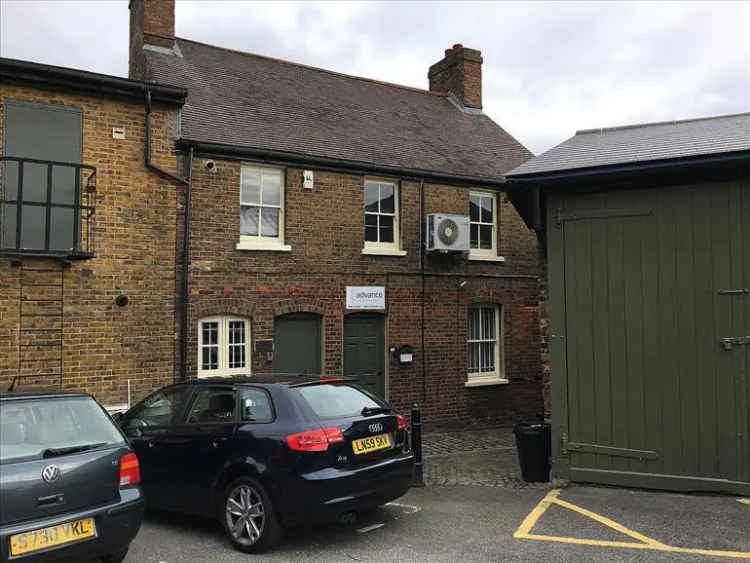 First Floor Offices To Let In Popular Mixed Use Estate