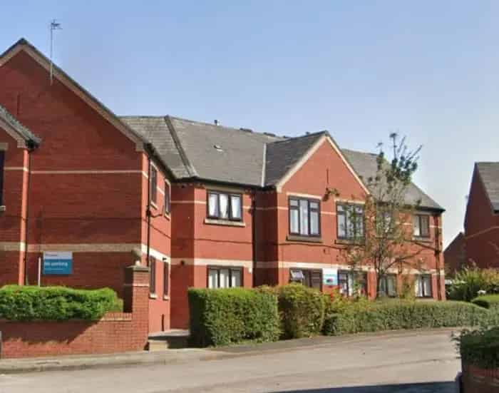 1 bed flat in Town Centre Area
