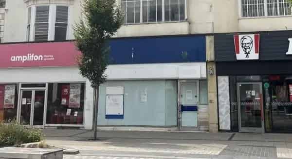 Eastbourne Prime Retail Unit - 3708 sq ft