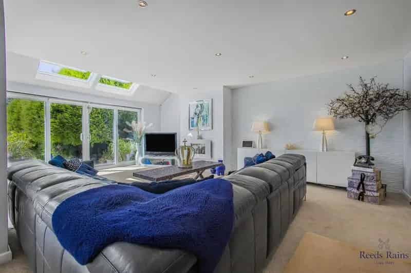 6 Bedroom Detached House Folkestone Kent