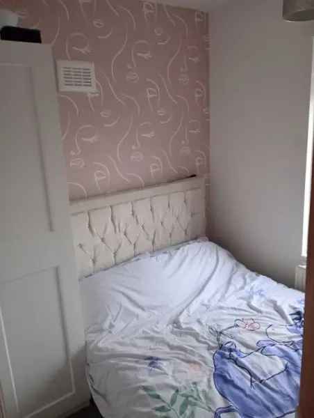 House For Rent in Sheffield, England