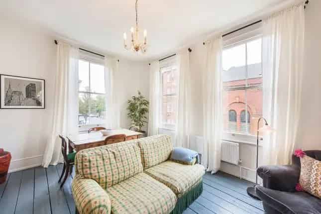 Chelsea Mixed-Use Freehold House for Sale