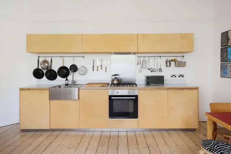 2 Bed Flat for Sale: Period Elegance Meets Modern Updates