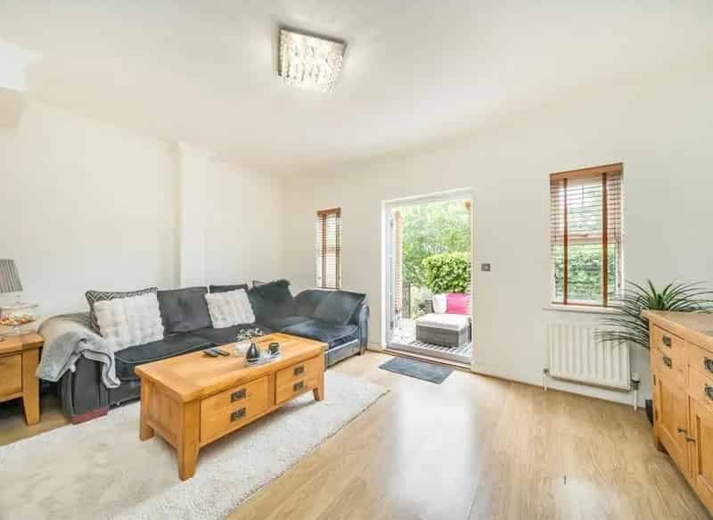 Four Bedroom Family Home Near Muswell Hill Broadway