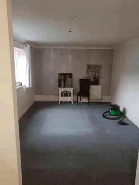 Ground Floor Disabled-Accessible Flat Wet Room TW18 3HU