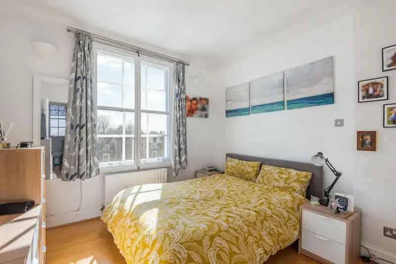 Spacious One Bedroom Flat near Blackheath Heath