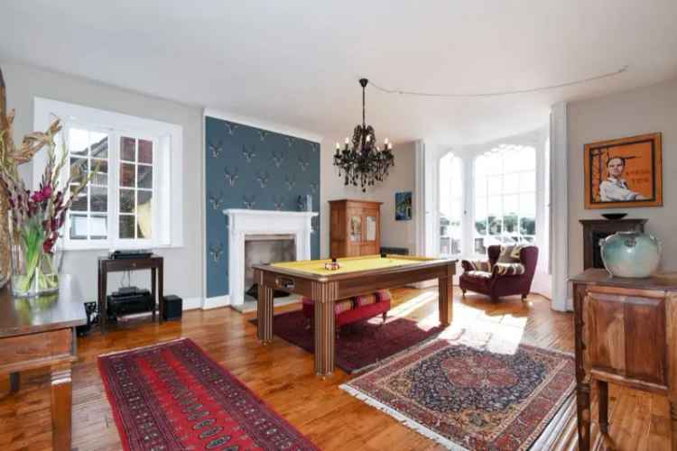 Stunning Grade 1 & 2 Listed Gatehouse in Historic Ludlow