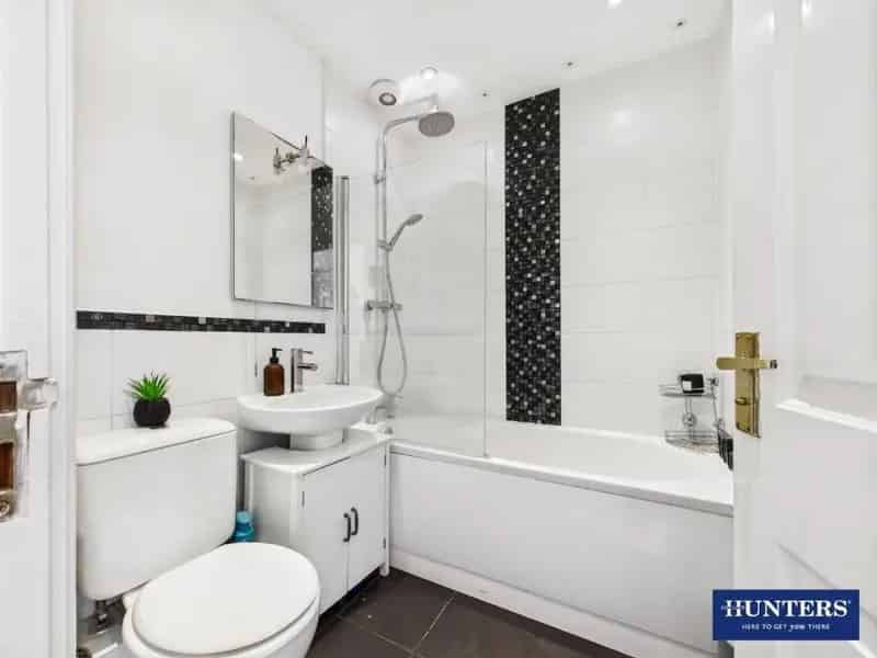 2 Bed Flat for Sale in Kendal - Spacious Apartment with Carport and Parking