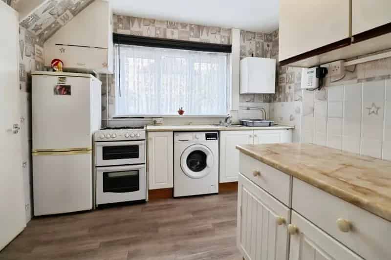 3 bedroom semi-detached house