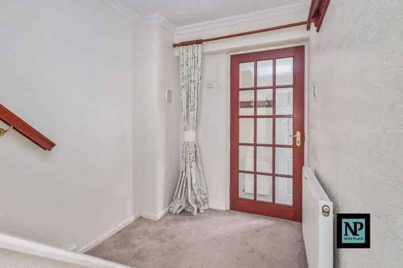 3 Bed Canal-Front House Amington Village Modern Kitchen Garden Parking