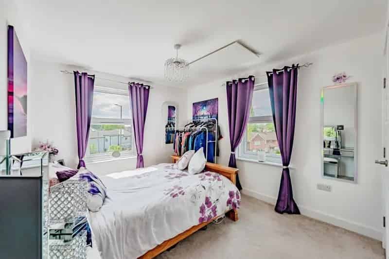 Flat For Sale , Reigate and Banstead, England