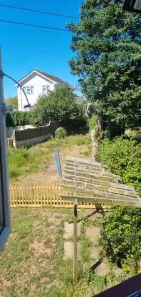 Spacious 2 Bed Flat with Garden and Parking