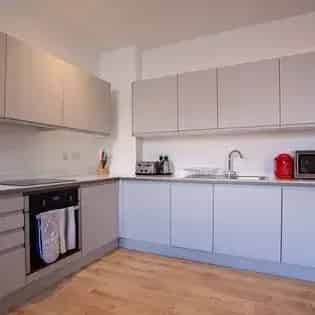 2 Room 151m² Flat Manchester Modern City Living