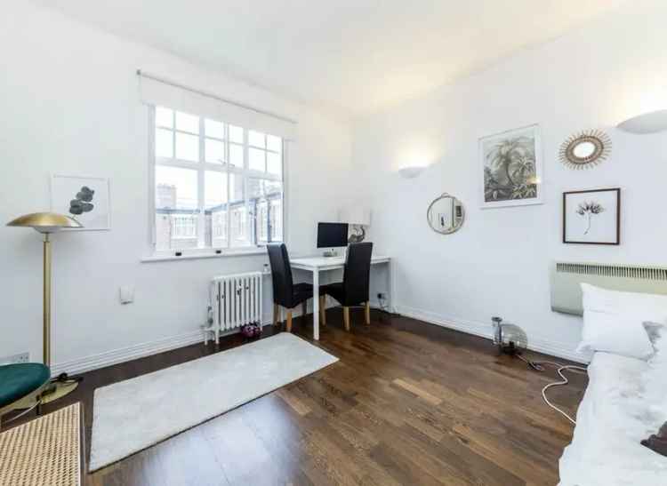 Studio Flat near Belsize Park Tube Station