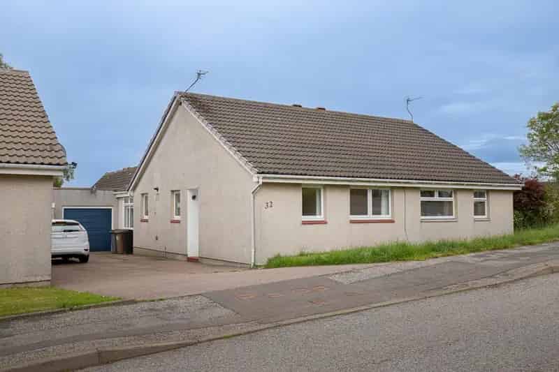 2 Bedroom Semi Detached Bungalow For Sale