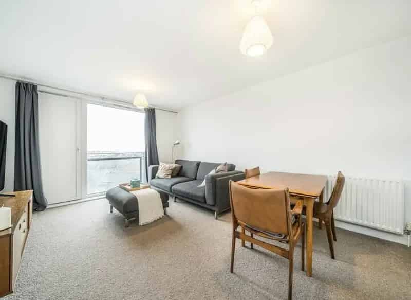 Flat For Sale , London, England