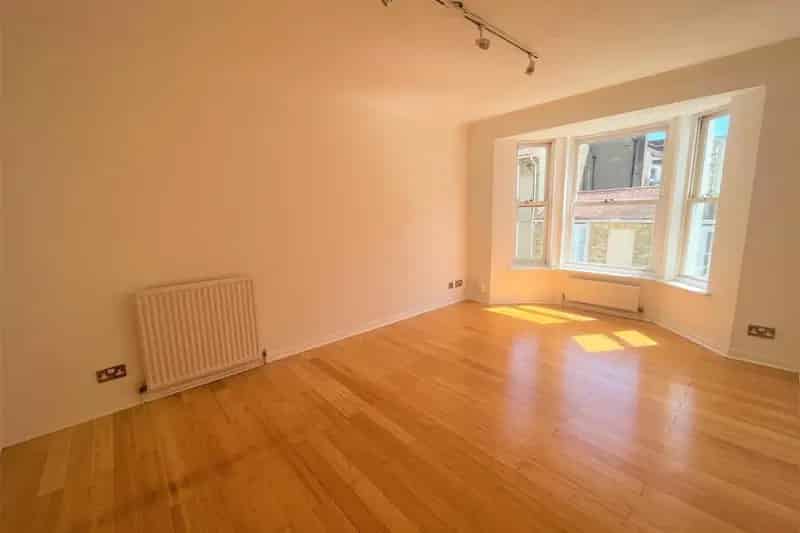 3 Double Bedroom Apartment Kemp Town Village Brighton Zero Deposit Available
