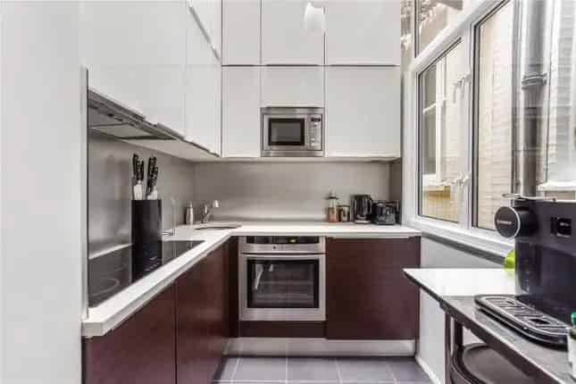 2-Bedroom Apartment with Garden Access in London