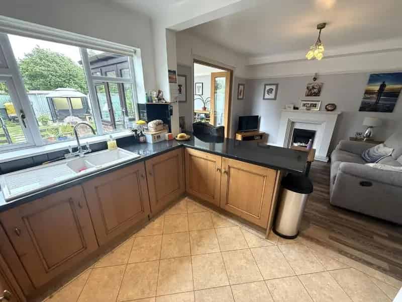 3 Bed Semi Detached House For Sale
