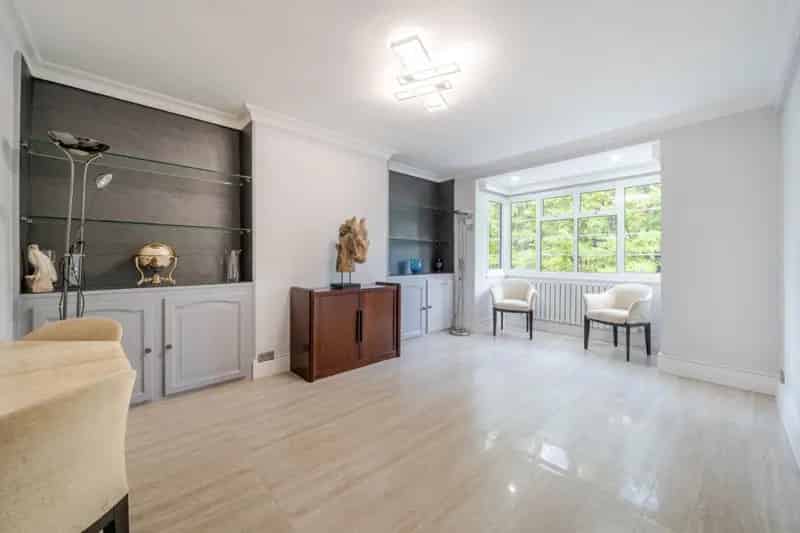 Flat For Sale , London, England