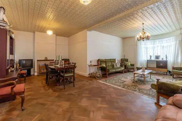 4 Bedroom Semi-Detached House for Sale in Bedford
