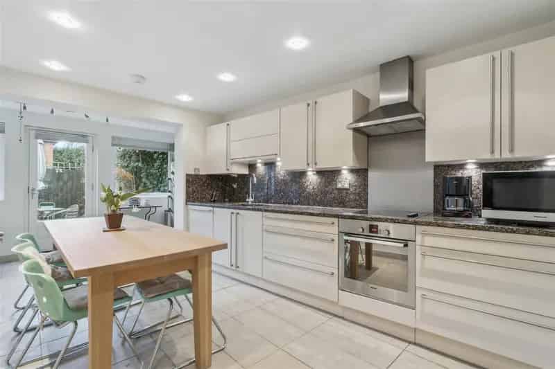 3 Bedroom Townhouse for Sale High Street Olney