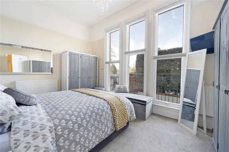 3 Bedroom Apartment Cheltenham Period Charm Modern Convenience