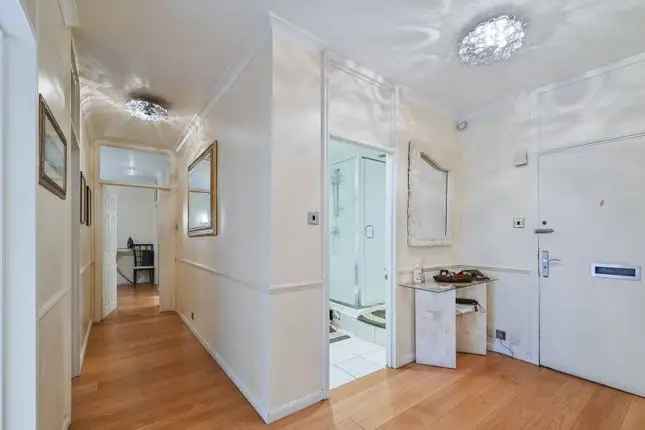 Flat for sale in Great Cumberland Place, Marylebone, London W1H